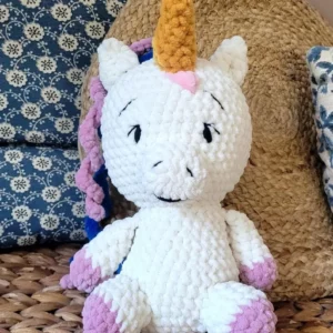 Peluche licorne en crochet fait main france cadeaux doudou enfant
